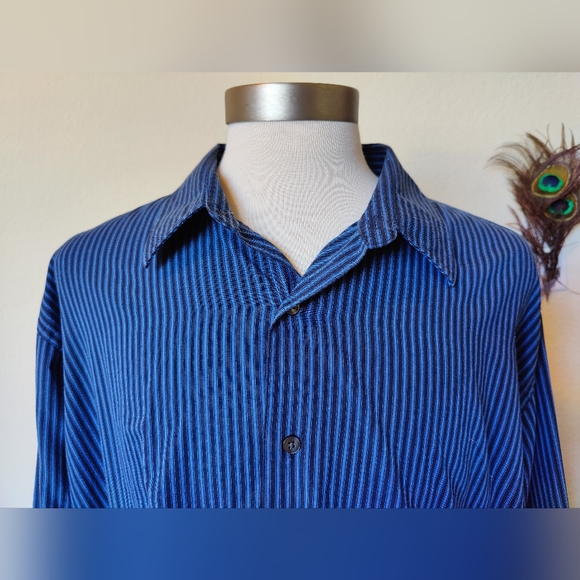 Van Heusen Men's Blue Striped Button Down Shirt π (XL / 18-18.5)ππ€ - Picture 2 of 15